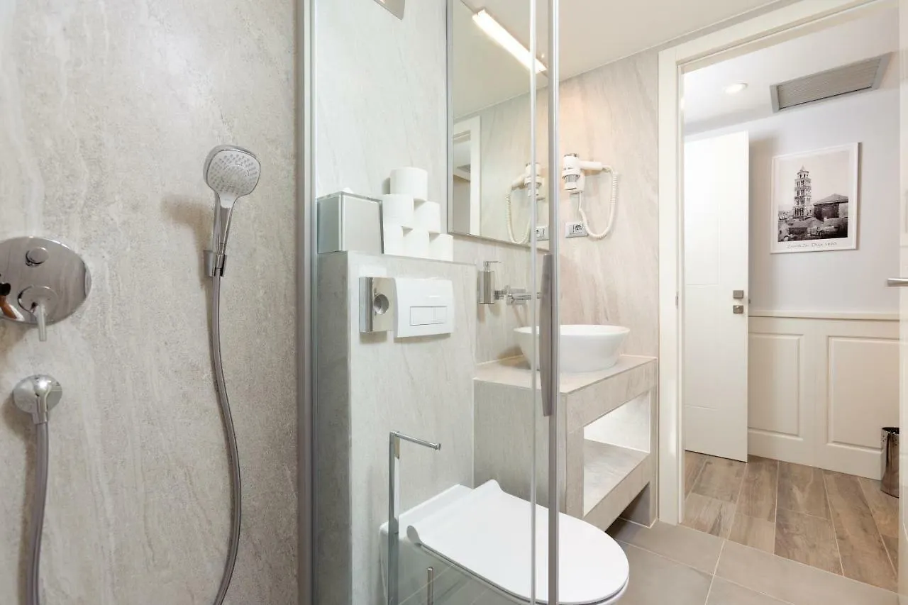 Roko Luxury Rooms 2 Split Guest house